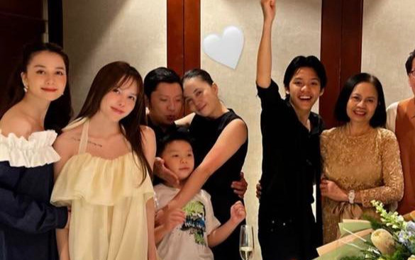 Chị em nhà Thiều Bảo Trang, Thiều Bảo Trâm khéo khoe nhan sắc 'đẹp từ trong trứng nước' Ảnh 2