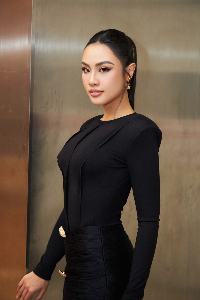  Á hậu Thuỷ Tiên: 'Tôi có giai đoạn như gặp cú sốc đầu đời khi mới làm nghệ thuật' Ảnh 1