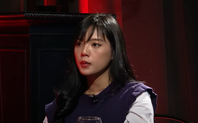 Cựu hot girl đình đám 1 thời 'bóc mẽ' chồng cũ bỏ con suy dinh dưỡng, 2h sáng vẫn dắt bé cafe ngoài đường Ảnh 2