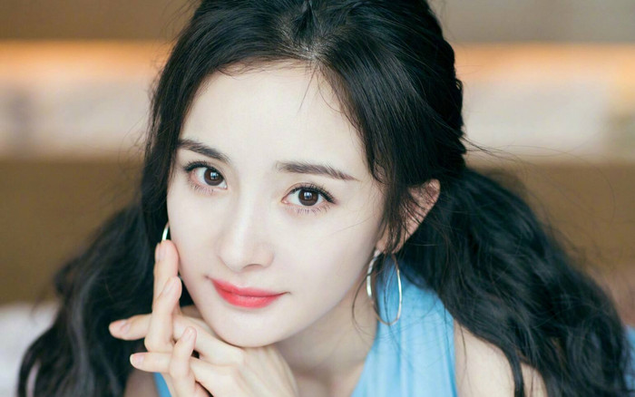 Rời xa tình trẻ kém 9 tuổi, Dương Mịch được khen ngợi hết lời, khí chất thăng hạng thấy rõ Ảnh 2