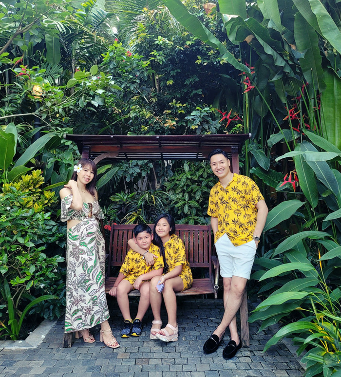  Cuộc sống hôn nhân viên mãn của diễn viên Mạnh Trường khiến nhiều người ngưỡng mộ.