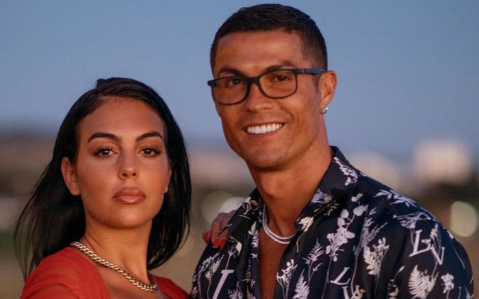 Ronaldo sẽ chu cấp 2,5 tỷ đồng/tháng cho bạn gái nếu chia tay Ảnh 2