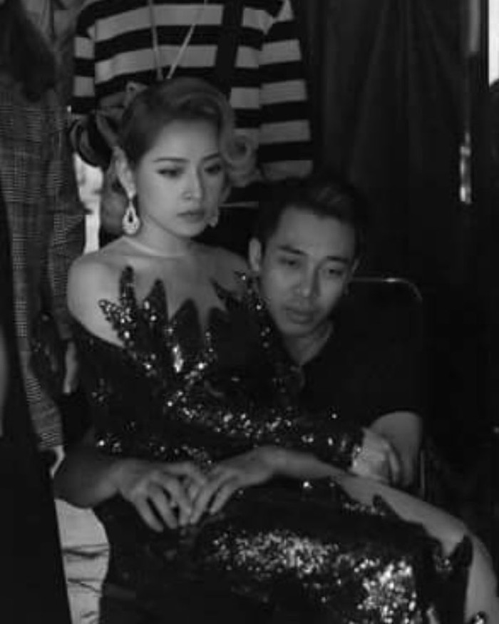 Trong thời gian Chi Pu 'lấn sân' sang lĩnh vực âm nhạc, Hoàng Ku luôn ở bên cạnh nữ ca sĩ