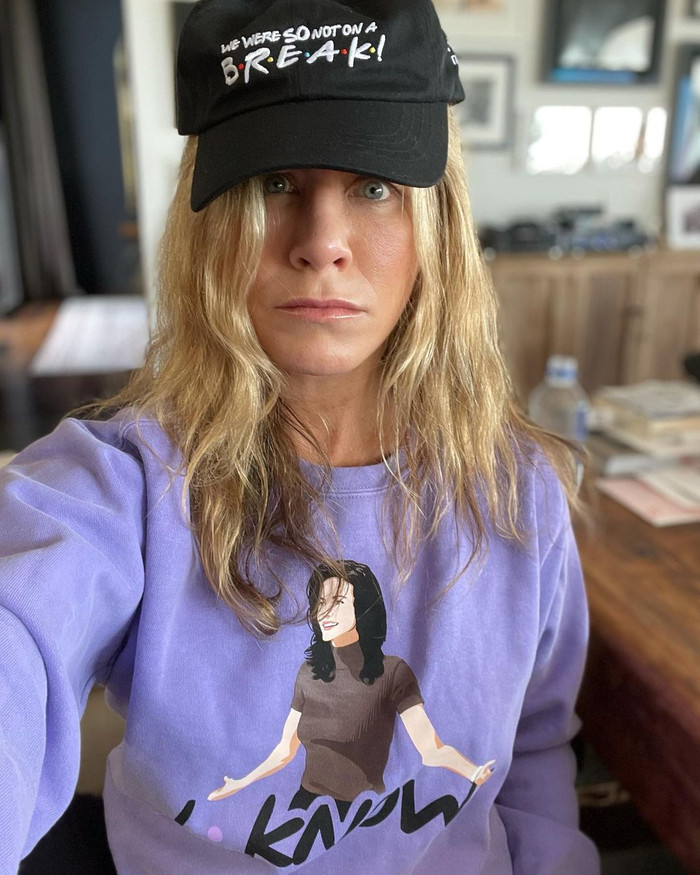  Jennifer Aniston tiết lộ công thức món salad 'tủ': 'Nhất định phải có phô mai' Ảnh 4