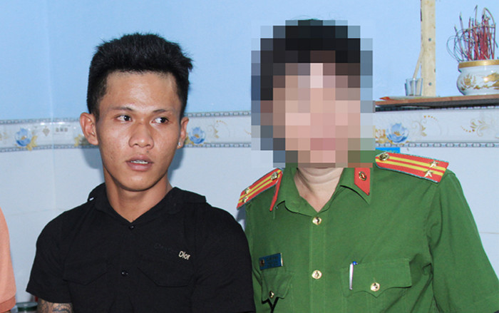 Giấu bí mật động trời trong phòng trọ, thanh niên chết trân khi Công an ập vào kiểm tra Ảnh 2