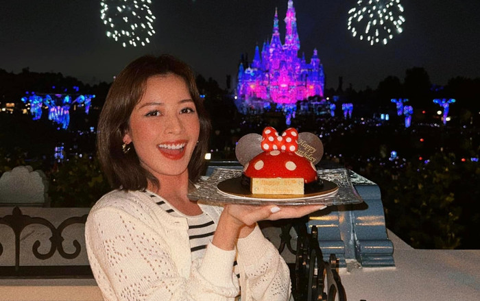 Chi Pu cười tít mắt, đón sinh nhật tại xứ Trung, nhìn số trên bánh kem mà không tin nổi Ảnh 2