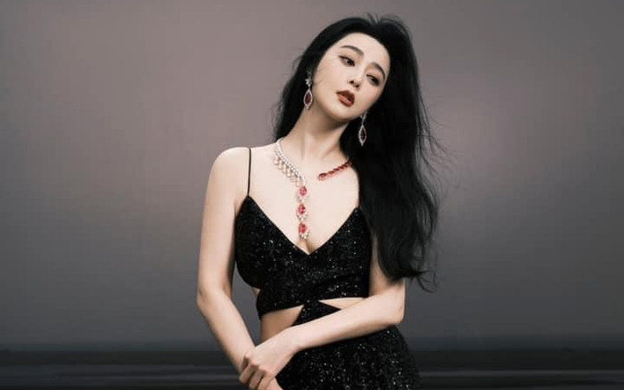 Phạm Băng Băng khoe vẻ đẹp kiêu sa, toả ra khí chất ngời ngời dù mất 5 năm vắng bóng Ảnh 2