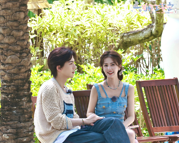  Nắm tay nhau cùng 'phi thăng' thành đỉnh lưu, Bạch Lộc - Trương Lăng Hách là couple đỉnh nhất Cbiz Ảnh 1