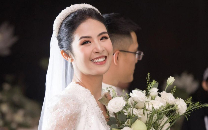 Hoa hậu Ngọc Hân thông báo 'tin vui' sau 6 tháng lên xe hoa, dân tình nô nức chúc mừng Ảnh 2