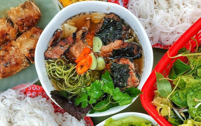 Dạo quanh Hà Nội thưởng thức ẩm thực phố cổ Ảnh 2