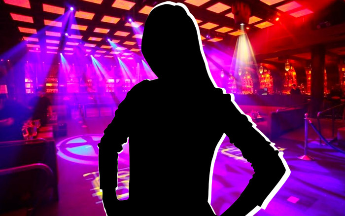 Rộ tin một ca sĩ đình đám bị quản lý quán bar ép đi chào từng bàn sau khi trình diễn Ảnh 2