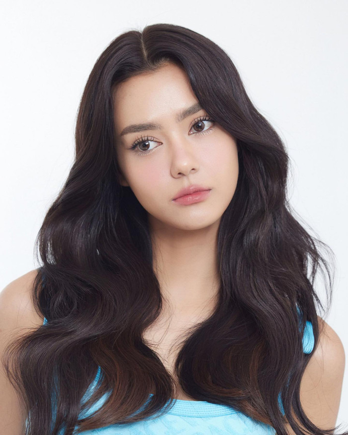  'Muốn xỉu ngang' trước nhan sắc U30 của Miss Universe Thailand 2020 Ảnh 2