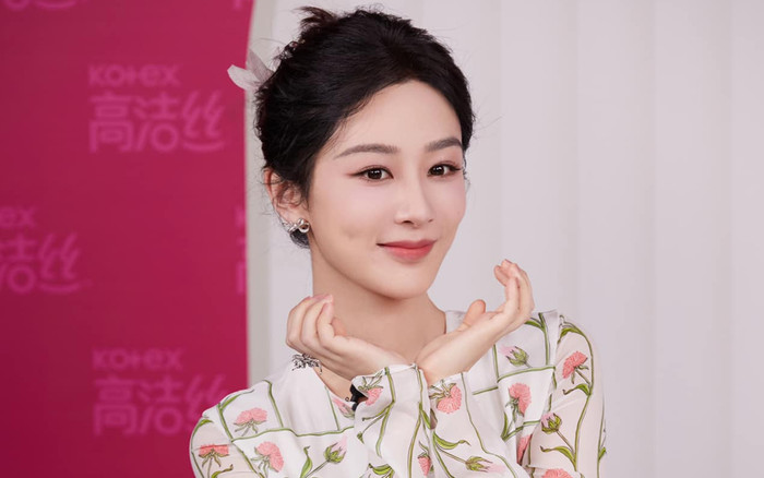 Dương Tử được người đặc biệt trong đời cầu hôn: Cuối cùng thì chị đẹp cũng thoát ế Ảnh 2