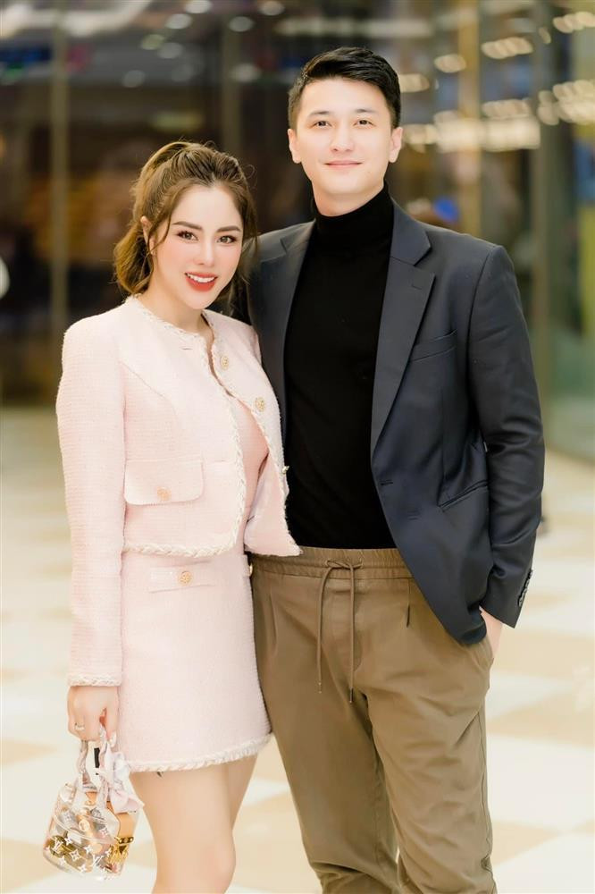 Huỳnh Anh - Bạch Lan Phương công khai hẹn hò vào tháng 11/2020. (Ảnh: FBNV)