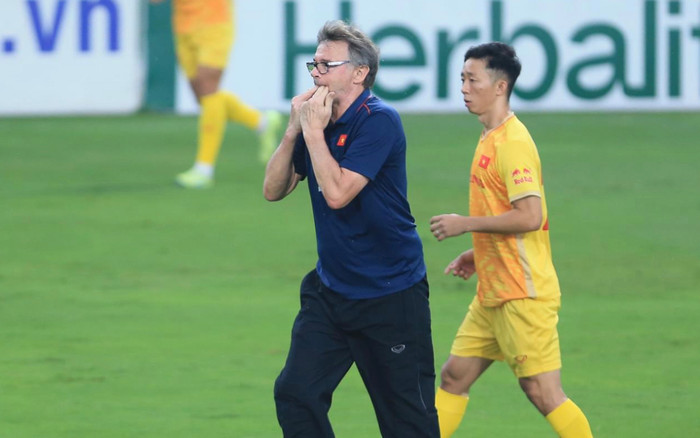 HLV Troussier thay đổi lớn về nhân sự ở tuyển Việt Nam Ảnh 2