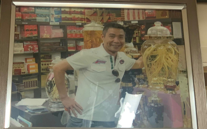 Bà xã NSND Công Lý rơi nước mắt khi chứng kiến hành động đặc biệt này từ người hâm mộ Ảnh 2