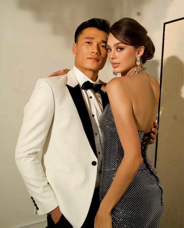 Vợ chồng thủ môn Bùi Tiến Dũng được nhận xét là một trong những cặp đôi đẹp nhất của làng bóng đá Việt Nam.