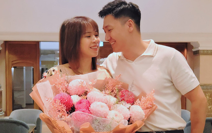 Mạnh Trường tiết lộ mang lại bà xã nhiều phiền hà khi nổi tiếng, phải nể phục 'nóc nhà' điều này? Ảnh 2