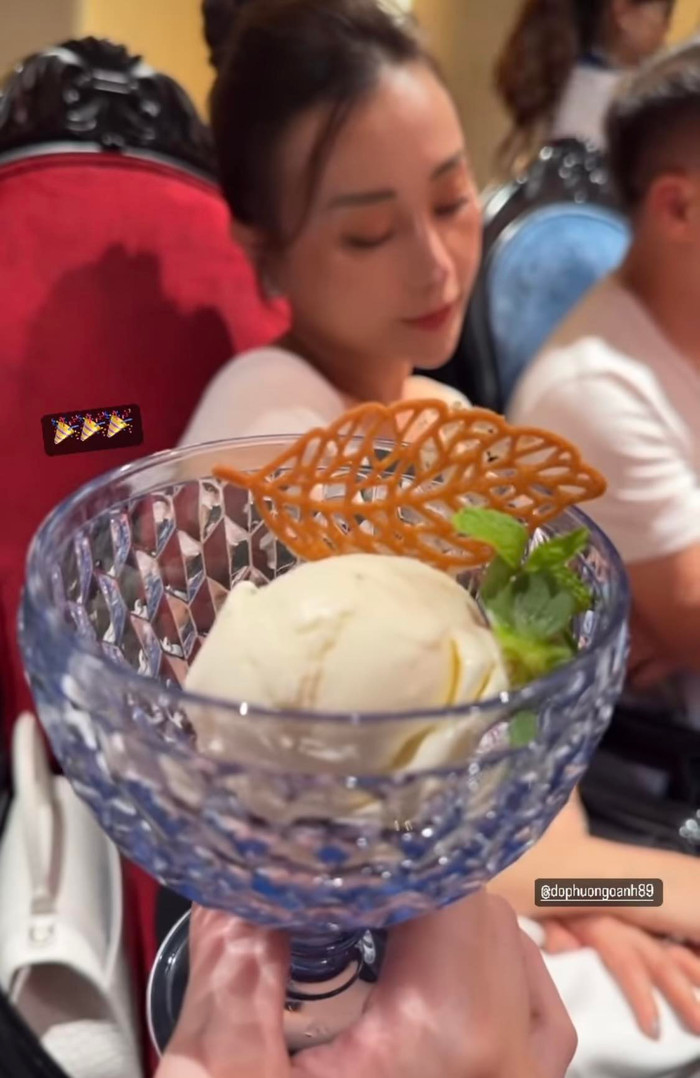 Cách đây 1 ngày, Phương Oanh và Shark Bình cùng nhau xuất hiện trong bữa tiệc của một người bạn 