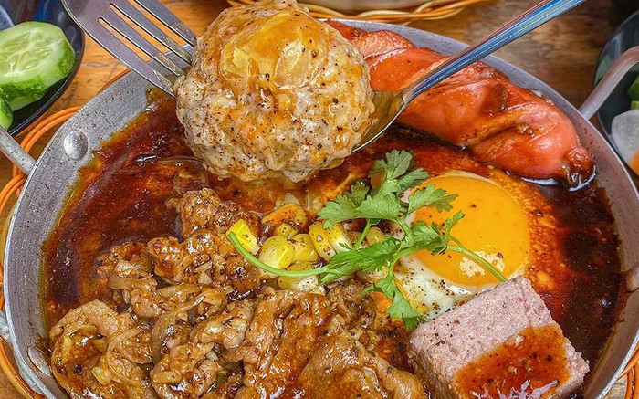 6 kiểu bánh mì Sài Gòn luôn 'gây nghiện' thực khách Ảnh 2