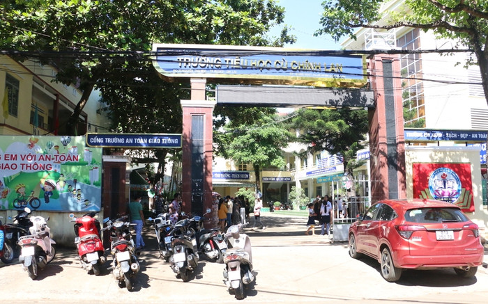 Phụ huynh bức xúc kéo đến trường tiểu học, khiếu nại vì con trượt môn Âm nhạc Ảnh 2