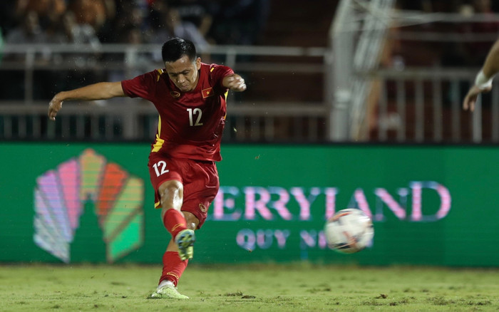 VFF đưa lý do HLV Troussier loại Văn Quyết Ảnh 2