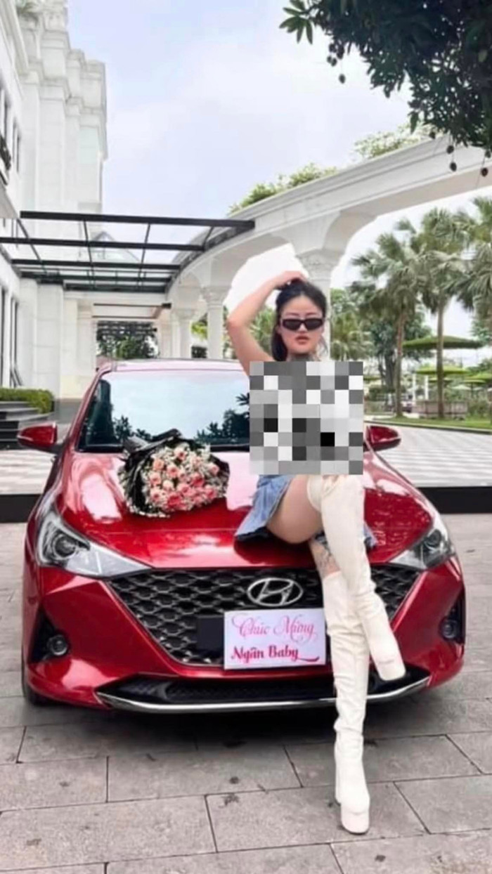 Cô nàng SN 2003 cũng khẳng định, chiếc ô tô này là cô tự mua, không phải là đi thuê như trên mạng xã hội đồn đoán