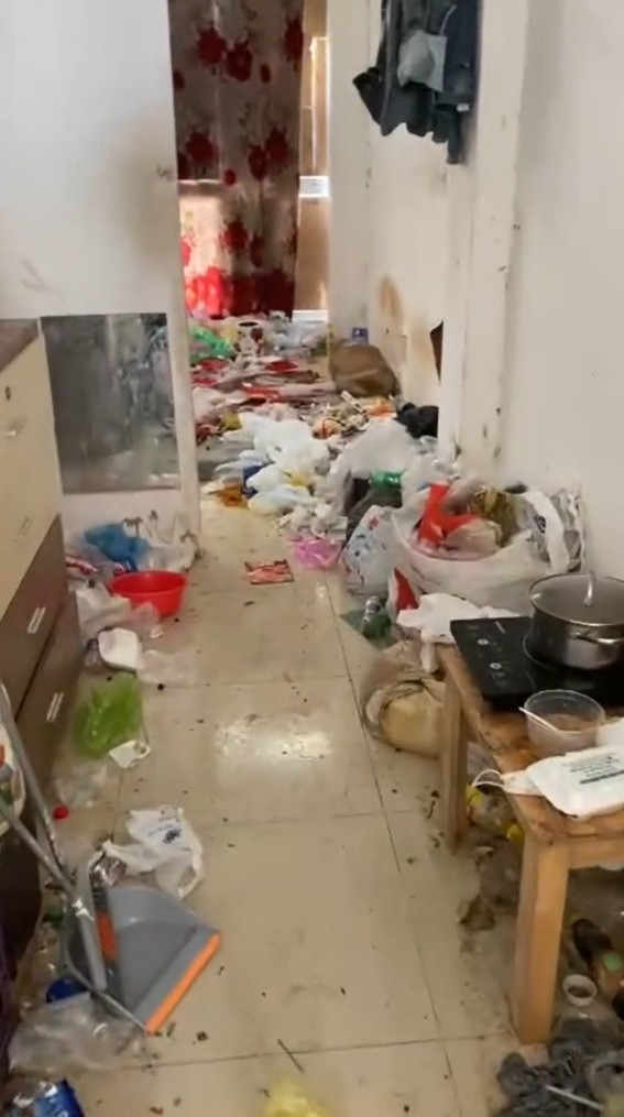  Nữ sinh trả phòng sau 2 năm thuê, chủ trọ vừa lên kiểm tra thì suýt ngất xỉu bởi cảnh tượng trước mắt Ảnh 1