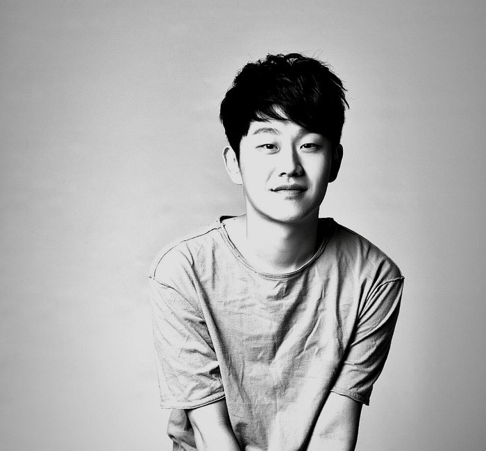 Nam ca sĩ Choi Sung Bong (33 tuổi) được tìm thấy đã qua đời tại nhà riêng ở quận Gangnam, thủ đô Seoul, Hàn Quốc, vào khoảng 9h41 sáng (tức 7h41 theo giờ Việt Nam) ngày 21/6.