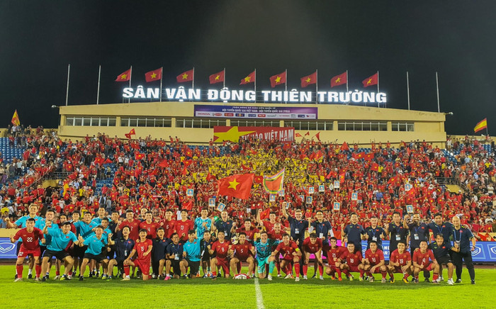 Tuyển Việt Nam bỏ xa Thái Lan trên BXH FIFA Ảnh 2