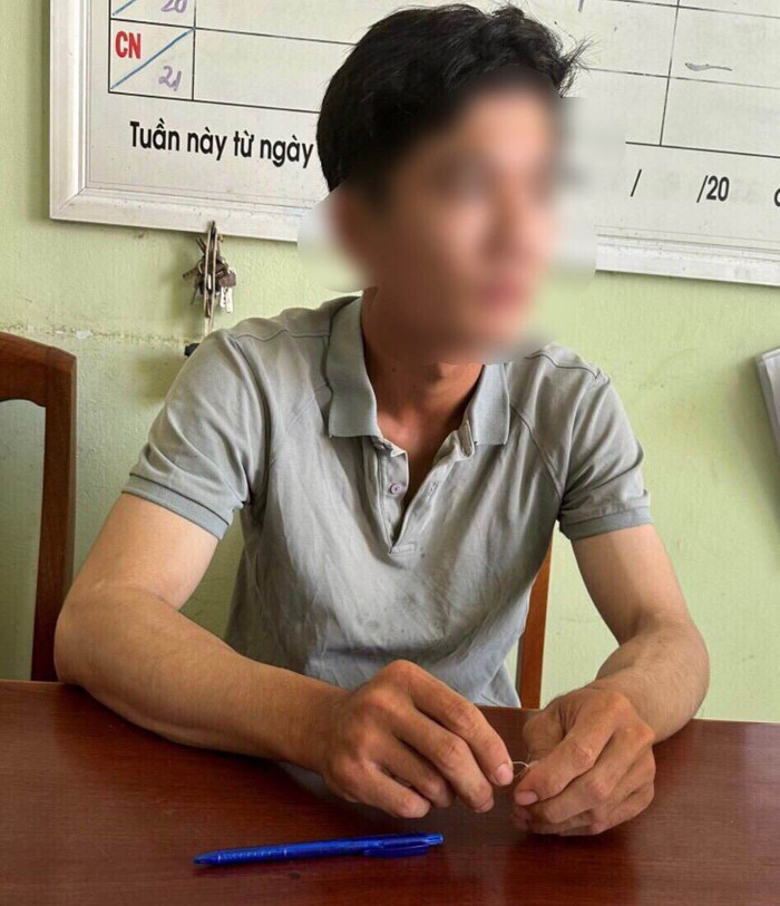 Đối tượng Q. tại Cơ quan Công an. Ảnh: Công Lý