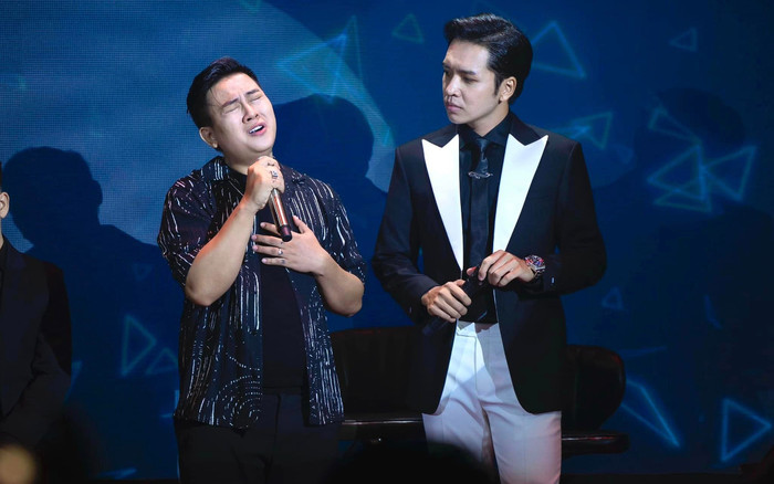 Rộ nghi vấn Bạch Công Khanh và Hoài Lâm 'hát nhép' trên sân khấu: Chuyện gì đây? Ảnh 2