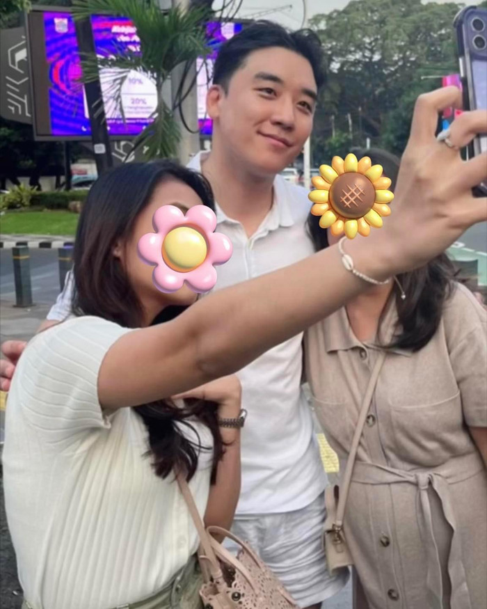 Có thể thấy diện mạo của Seungri có sự khác lạ bởi trông anh tăng cân hơn trước đây.