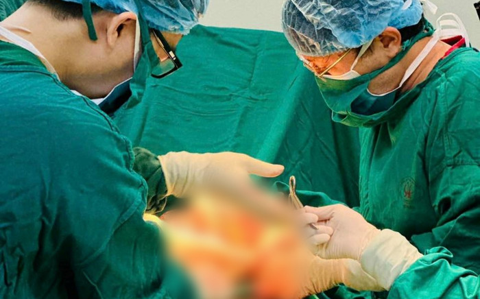 Sản phụ có trái tim nằm bên phải, quyết giữ thai bất chấp rủi ro Ảnh 2