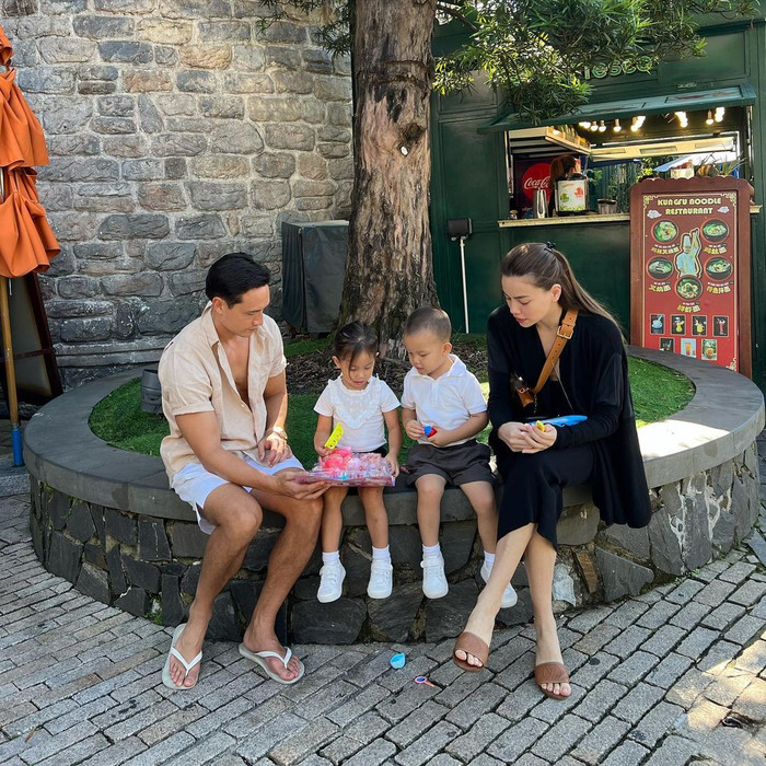 Vợ chồng Hồ Ngọc Hà thường đưa các con đi du lịch và khám phá nhiều vùng đất mới