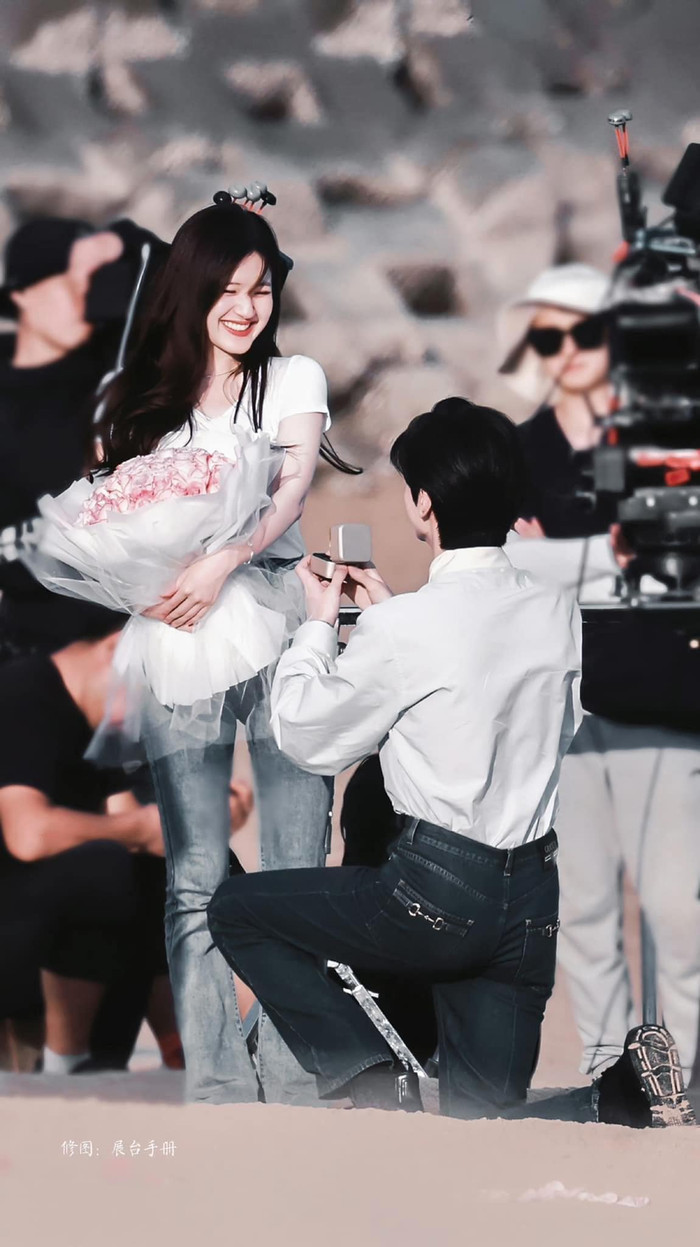 Cảnh cầu hôn trong Vụng Trộm Không Thể Giấu vừa được lan truyền, tuy nhiên, blogger vẫn dự đoán phim sẽ có kết buồn.