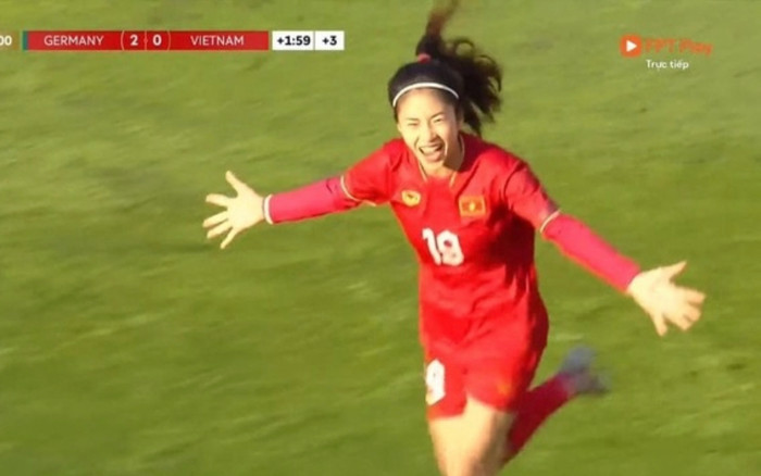 Thanh Nhã - 'Cơn lốc đường biên' chuyên lập siêu phẩm cho tuyển nữ Việt Nam Ảnh 2