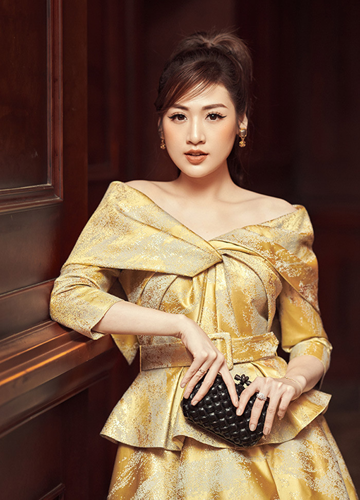 Dương Tú Anh từ bỏ hào quang, viên mãn bên cuộc hôn nhân với thiếu gia giàu có. (Ảnh tổng hợp)