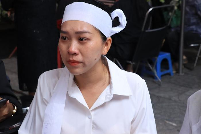 Ca sĩ Hồng Phượng - Cháu gái cố NSƯT Vũ Linh.