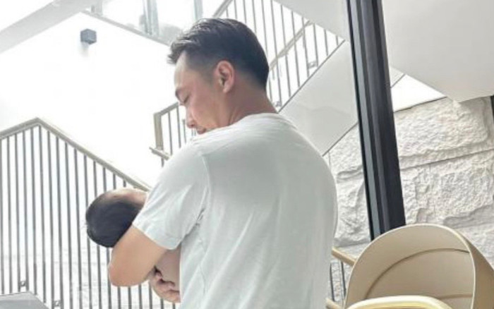 Hình ảnh đối lập của Cường Đô La: Ngoài là chủ tịch, về nhà thành 'bảo mẫu', vai nào cũng chuyên nghiệp Ảnh 2