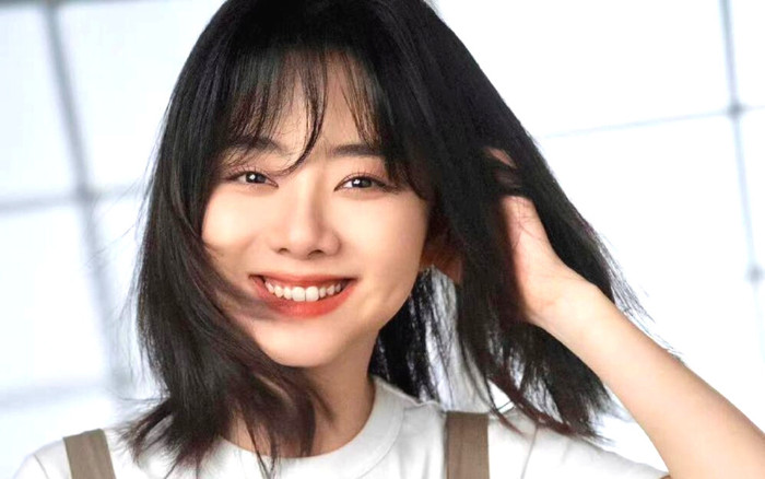 Quá đẳng cấp: Đàm Tùng Vận không đi Bạch Ngọc Lan vẫn ẵm giải to Ảnh 2