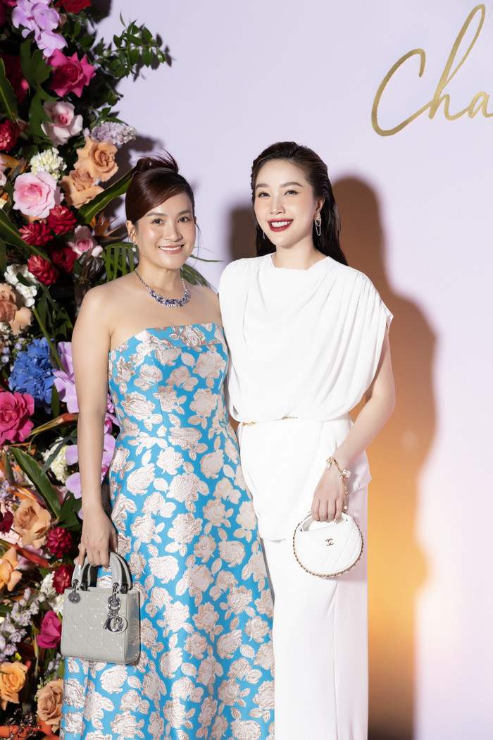 Màn đọ sắc 'bất phân thắng bại' của bà xã diễn viên Bình Minh và ca sĩ Bảo Thy 