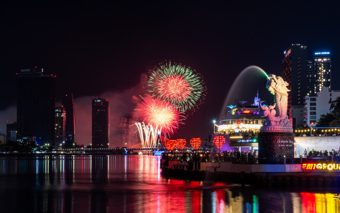 Mãn nhãn với 'đại tiệc' pháo hoa tại lễ hội pháo hoa quốc tế Đà Nẵng 2023 Ảnh 2