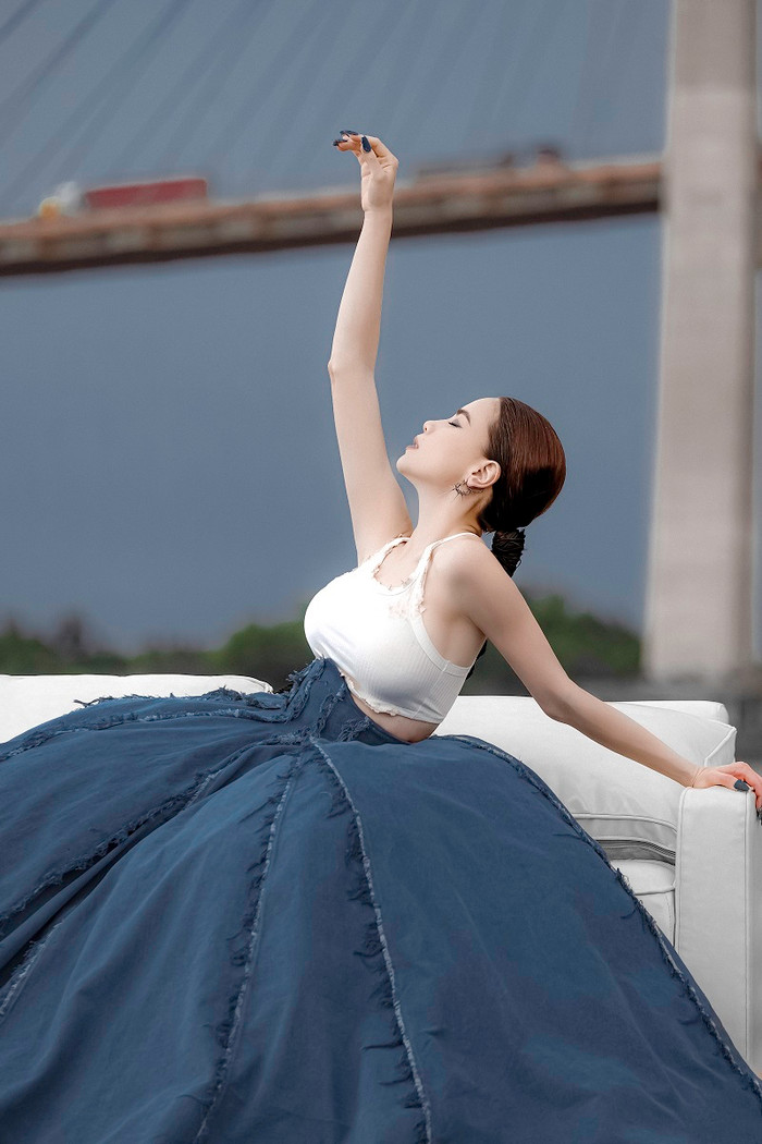 Nam ca sĩ khiến dân mạng 'phát hoảng' khi hát nhạc Hồ Ngọc Hà Ảnh 6