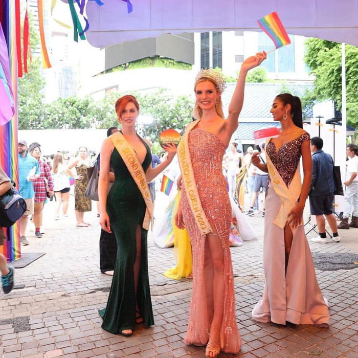 Rất nhiều người cho rằng, hào quang mà cô có được trong đêm chung kết là do make-up, hiệu ứng ánh đèn sân khấu. Thậm chí có người còn khen nhan sắc của cô mang nét đẹp cổ điển trộn lẫn với hiện đại. 