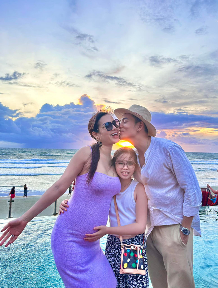 1 năm sau hôn lễ, Phương Trinh Jolie và Lý Bình đang có cuộc sống viên mãn, hạnh phúc cùng hai con 