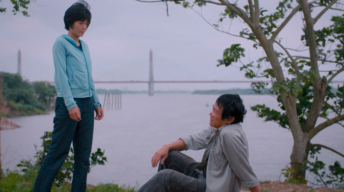 Bố con Lưu đã được Luyến cho mượn tiền.