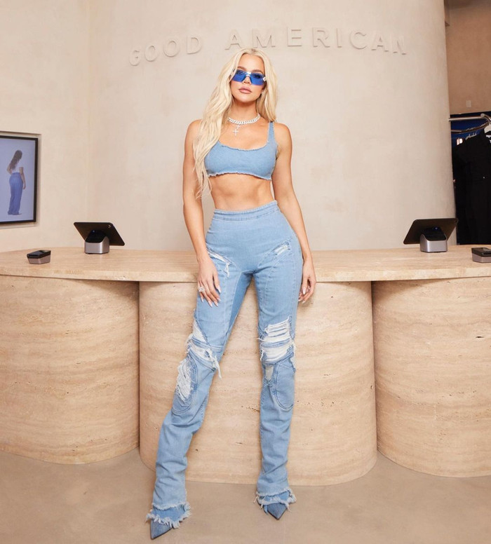  Gây 'náo loạn' MXH với cơ bụng 6 múi, Khloé Kardashian tiết lộ: 'Tôi ăn 8 bữa một ngày' Ảnh 1