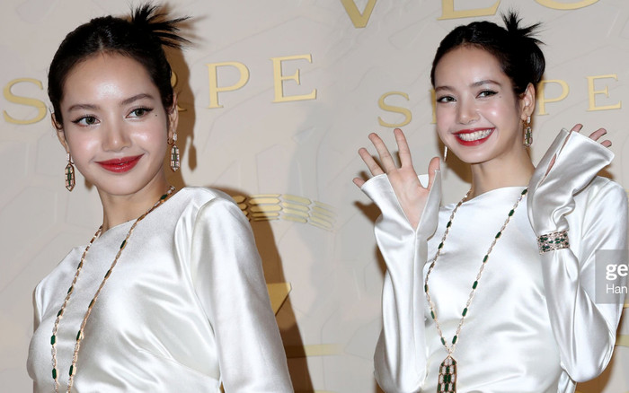 Lisa (BLACKPINK) mắc lỗi khi vén mái dự sự kiện, netizen thẳng thừng: Ai make-up cho chị? Ảnh 2