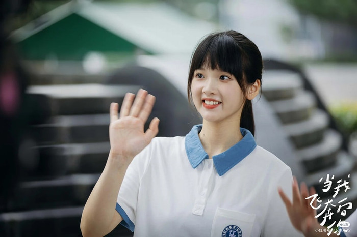  Cùng một kiểu tạo hình, Triệu Lộ Tư thua đau trước nữ thần thanh xuân mới nổi của Cbiz Ảnh 7
